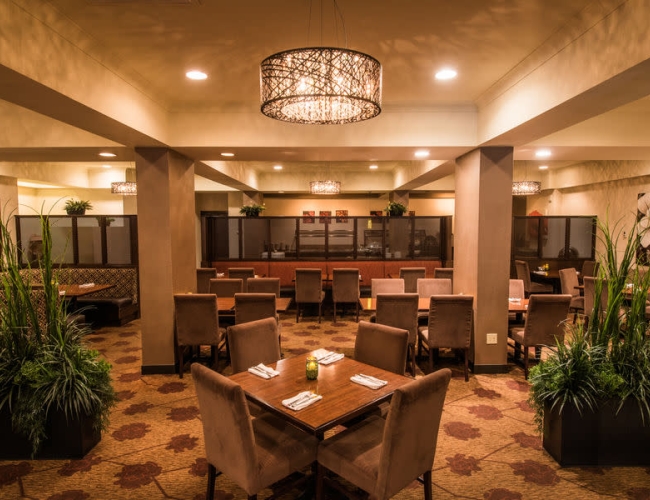 Garden Grille & Bar – Booth & Table Seating Available