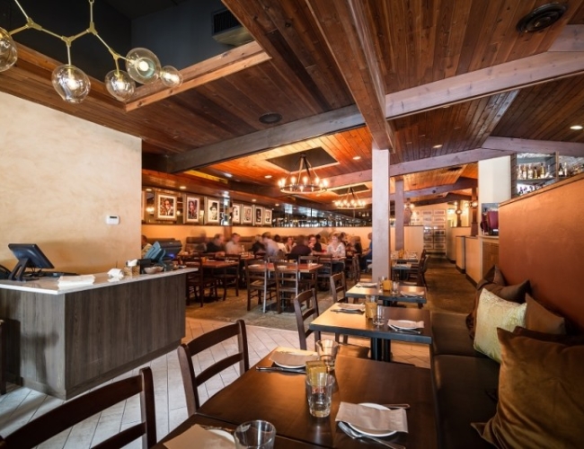 Taverna Italian Restaurant – Taverna Inside