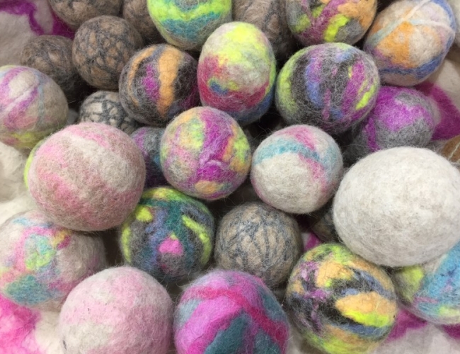 Prairie Fire Alpacas – Colourful Dryer Balls