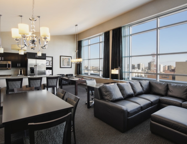 Holiday Inn Saskatoon Downtown – Executive VIP Penthouse Suite